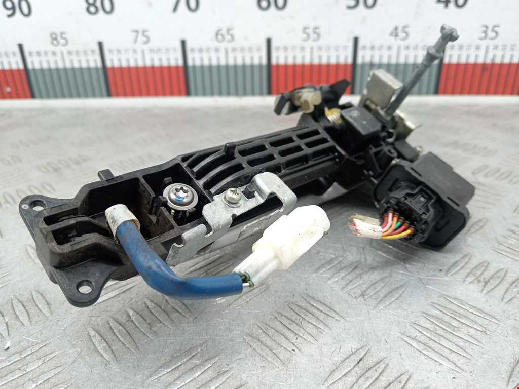 Ручка двери передней наружная правая TOYOTA Yaris II XP50 2005-2011