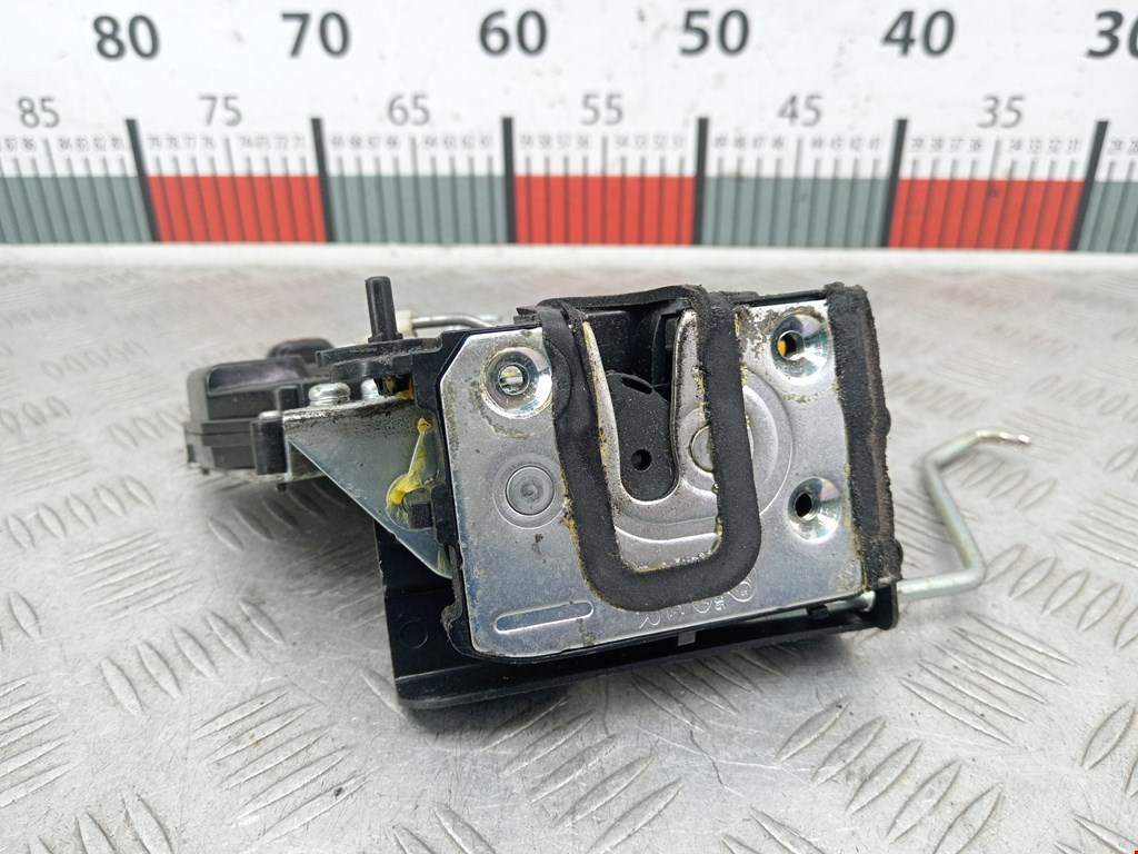 Замок двери задней правой KIA Rio II 2005-2011