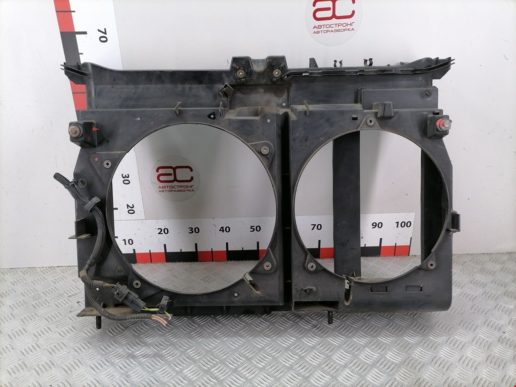 Панель передняя (передняя монтажная панель рамка передняя телевизор) Citroen C8 (2002-2014)