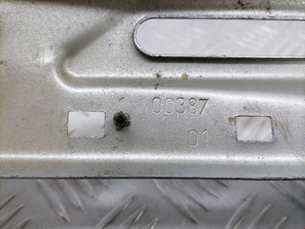 Кронштейн фары правый CITROEN C8 2002-2014