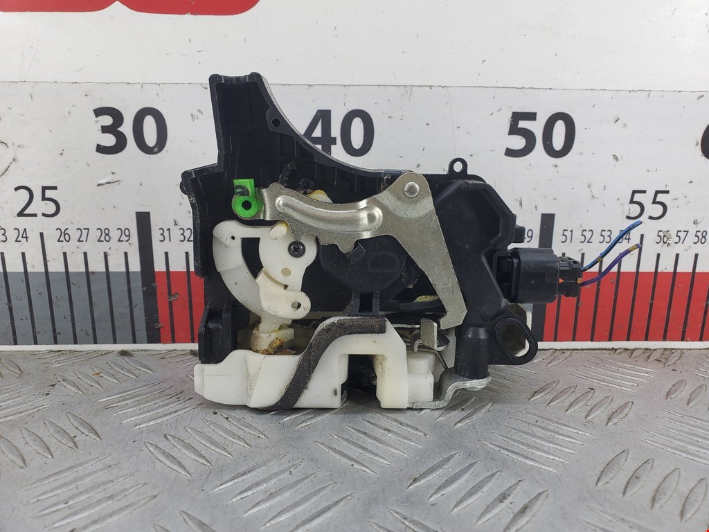 Замок двери передней левой MITSUBISHI Grandis 2003-2011