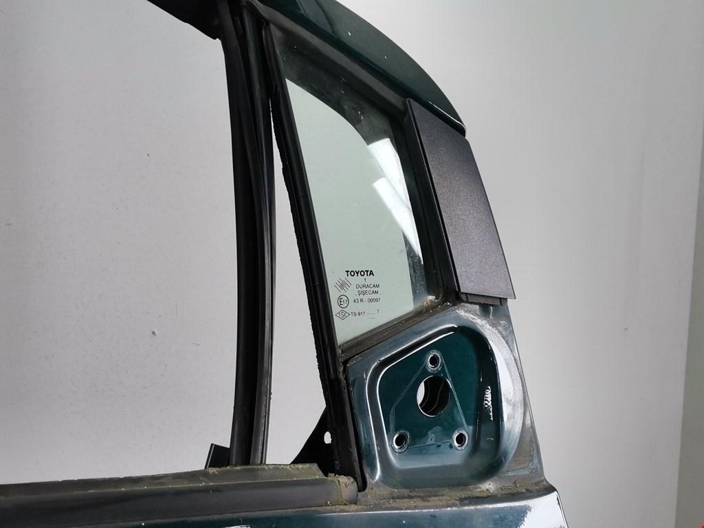 Дверь передняя правая TOYOTA Yaris II XP50 2005-2011