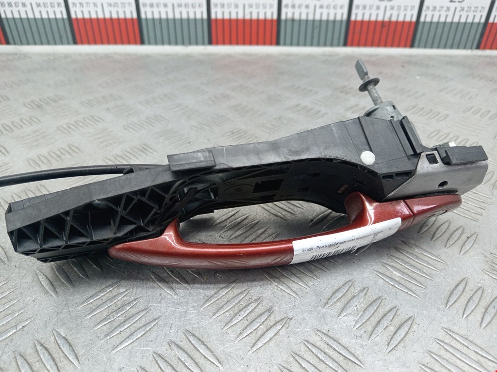 Ручка двери передней наружная правая SKODA Rapid 2012-2020
