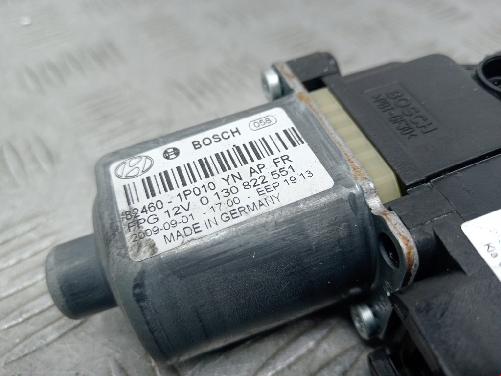 Моторчик (двигатель) стеклоподъемника KIA Venga 2010-2018