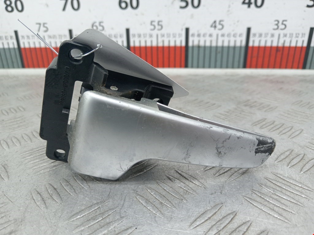 Ручка дверная передняя внутренняя правая KIA Venga 2010-2018