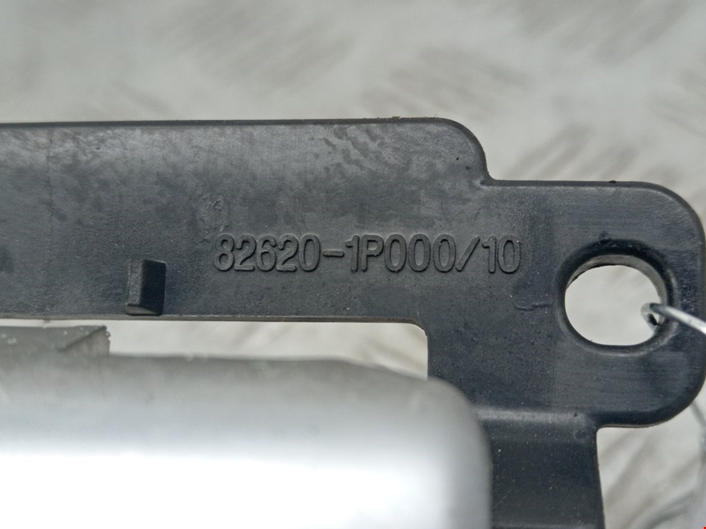 Ручка дверная передняя внутренняя правая KIA Venga 2010-2018