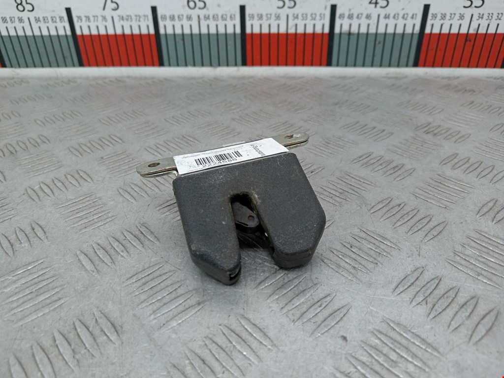 Замок багажника (крышки двери) VOLKSWAGEN Bora 1998-2005