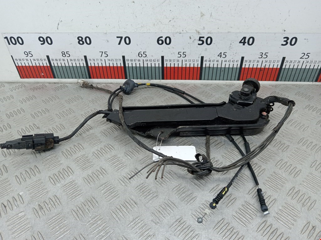 Ролик двери сдвижной (левый/правый средний верхний/нижний) KIA Carnival II 2006-2014