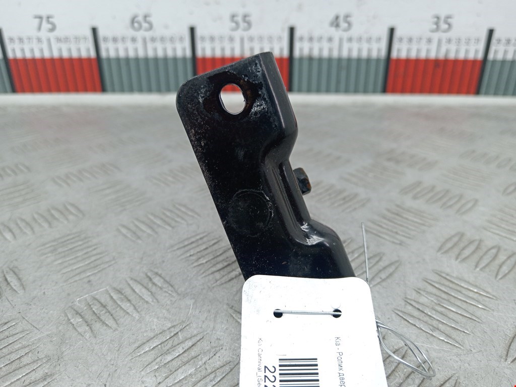 Ролик двери сдвижной (левый/правый средний верхний/нижний) KIA Carnival II 2006-2014