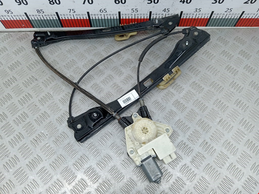 Стеклоподъемник передний правый SKODA Rapid 2012-2020