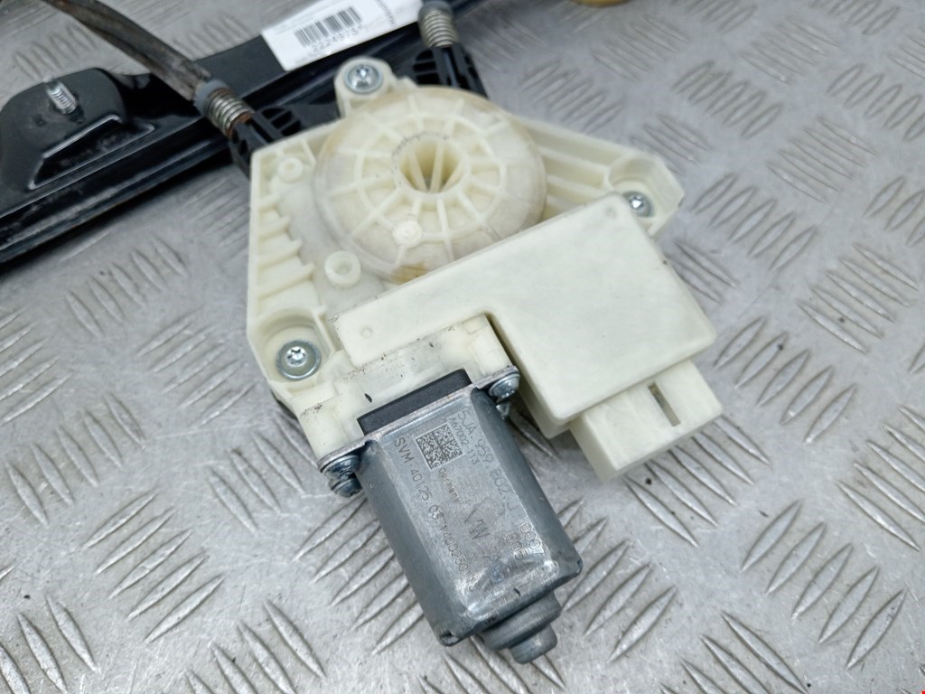 Стеклоподъемник передний правый SKODA Rapid 2012-2020