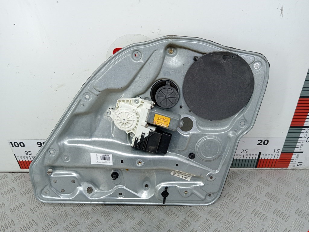 Стеклоподъемник задний правый VOLKSWAGEN Bora 1998-2005