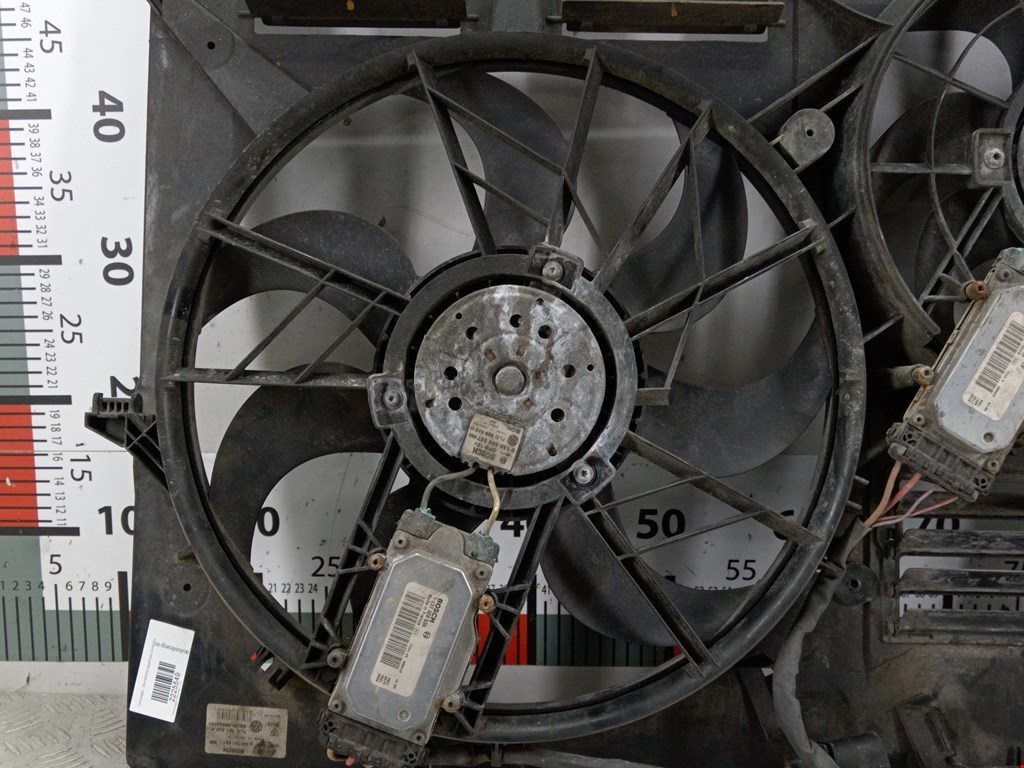 Вентилятор радиатора основного VOLKSWAGEN Touareg 2002-2010