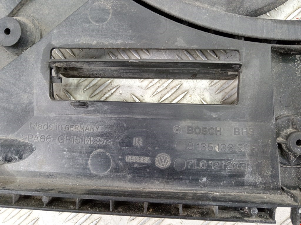 Вентилятор радиатора основного VOLKSWAGEN Touareg 2002-2010