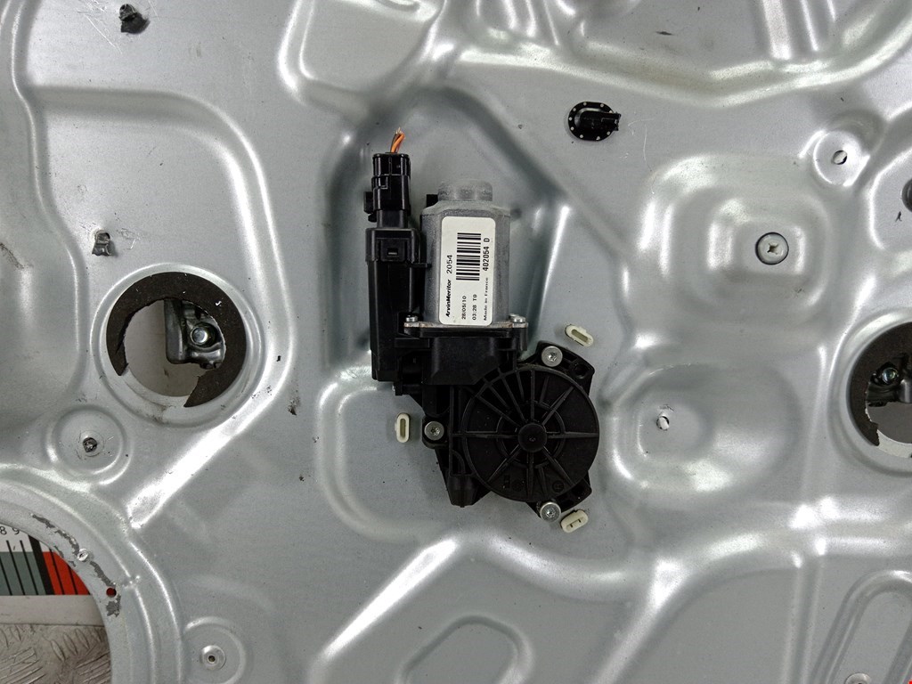 Стеклоподъемник передний правый KIA Cee'd I 2006-2012