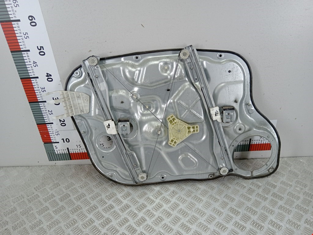 Стеклоподъемник передний правый KIA Cee'd I 2006-2012