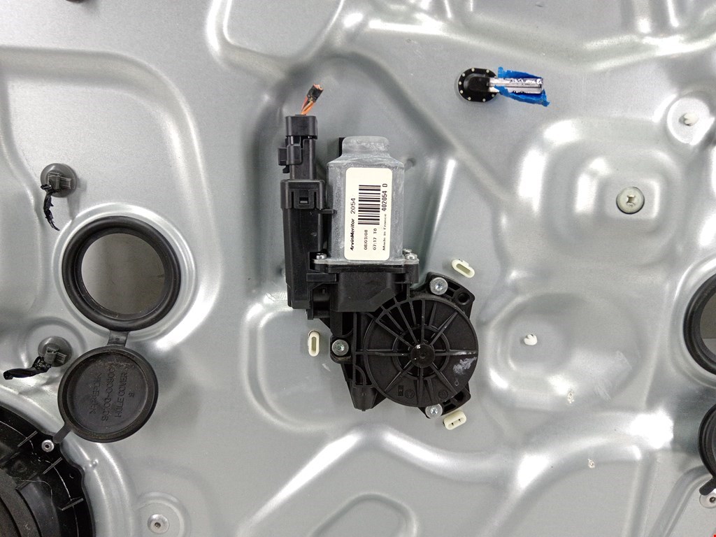 Стеклоподъемник передний правый KIA Cee'd I 2006-2012