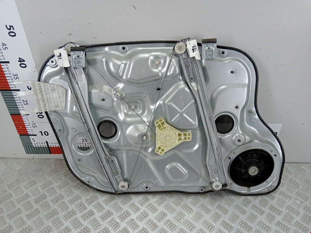 Стеклоподъемник передний правый KIA Cee'd I 2006-2012