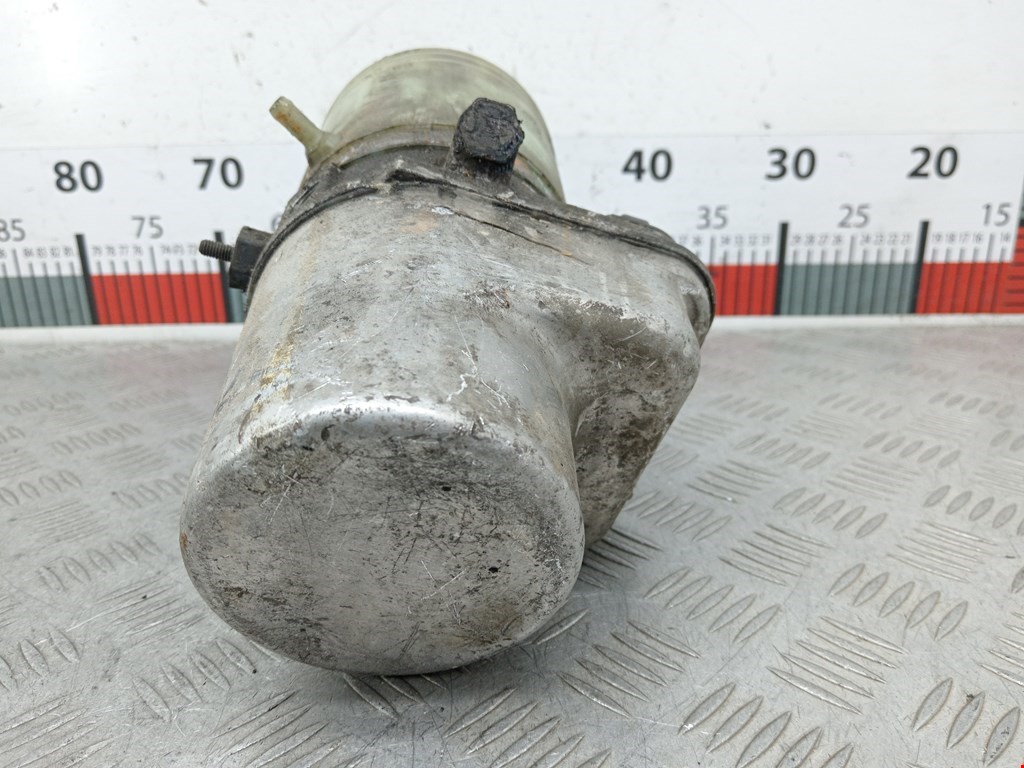 Насос гидроусилителя руля (ГУР) VOLKSWAGEN Polo IV 2001-2009