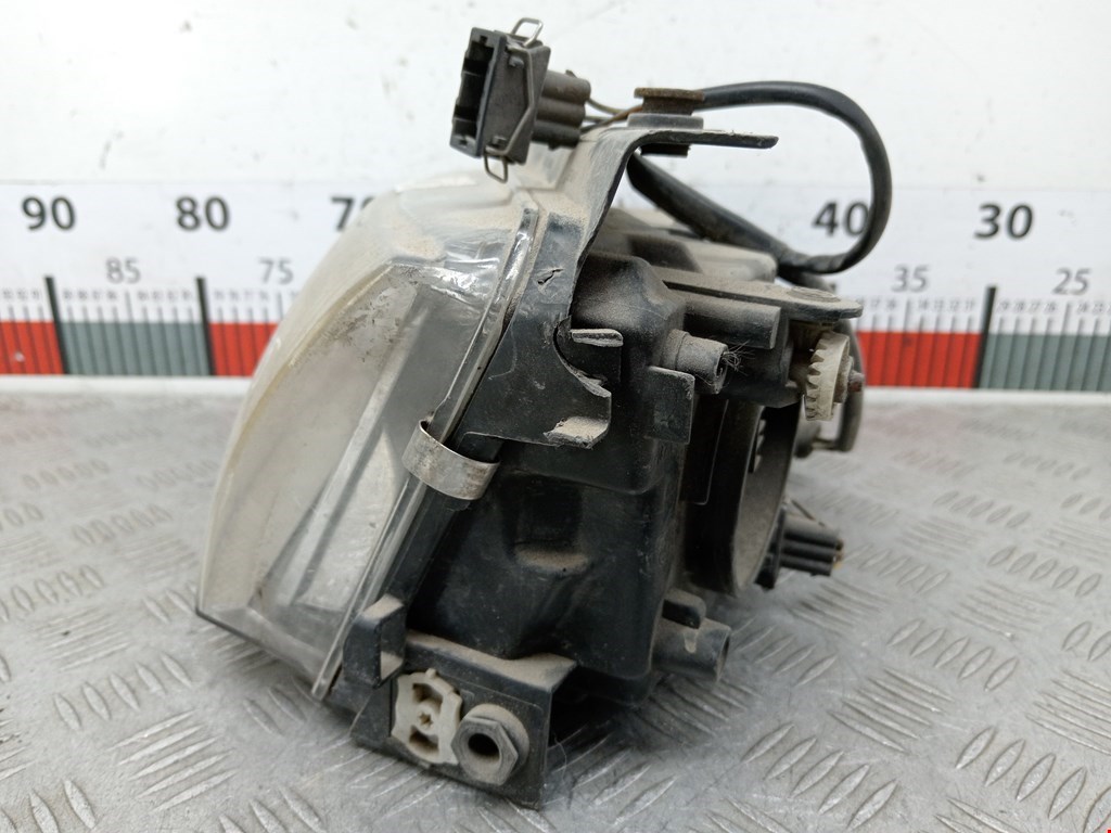 Фара левая VOLKSWAGEN Passat B5 1997-2005