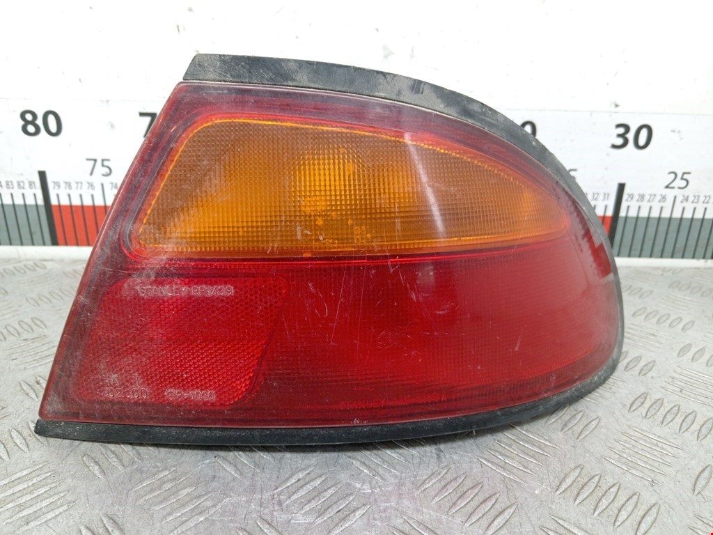 Фонарь задний правый MAZDA 323 BA 1994-1998