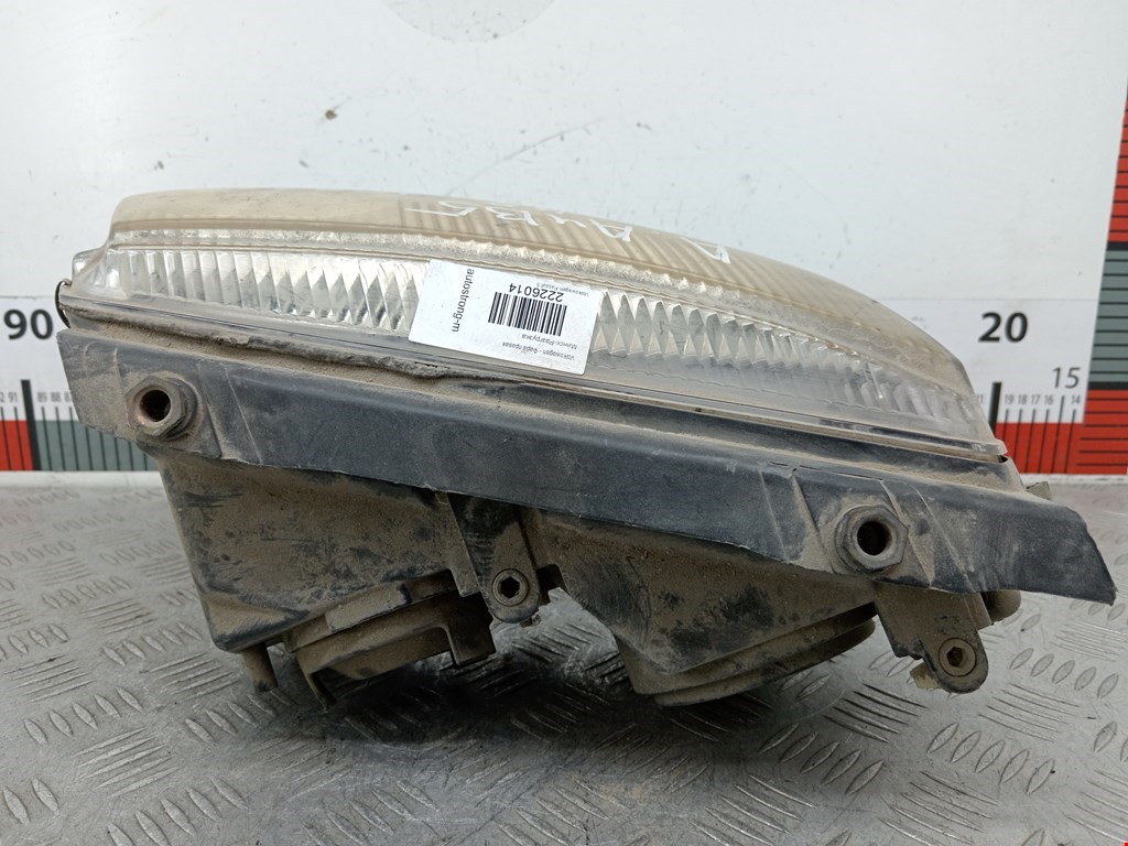 Фара правая VOLKSWAGEN Passat B5 1997-2005