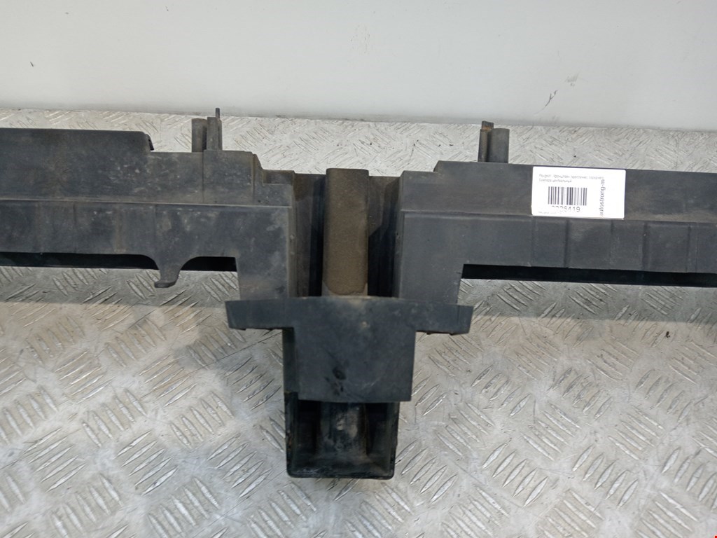 Кронштейн переднего бампера центральный PEUGEOT 3008 2009-2016