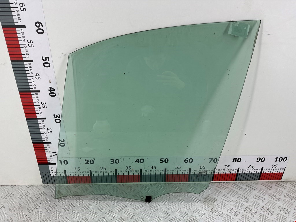 Стекло двери переднее левое RENAULT Scenic II 2003-2010