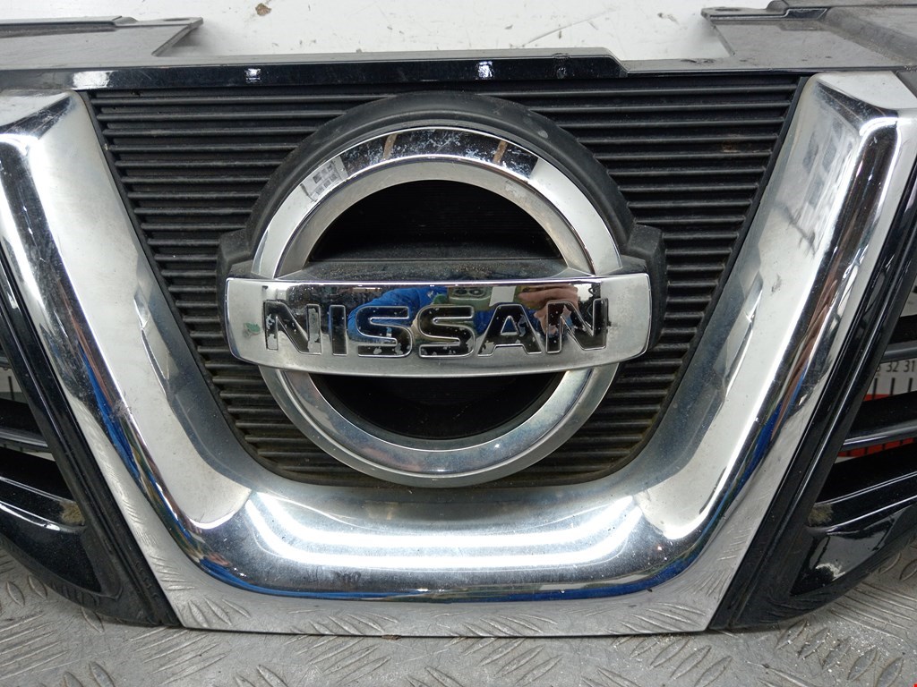 Решетка радиатора NISSAN Qashqai J10 2006-2013