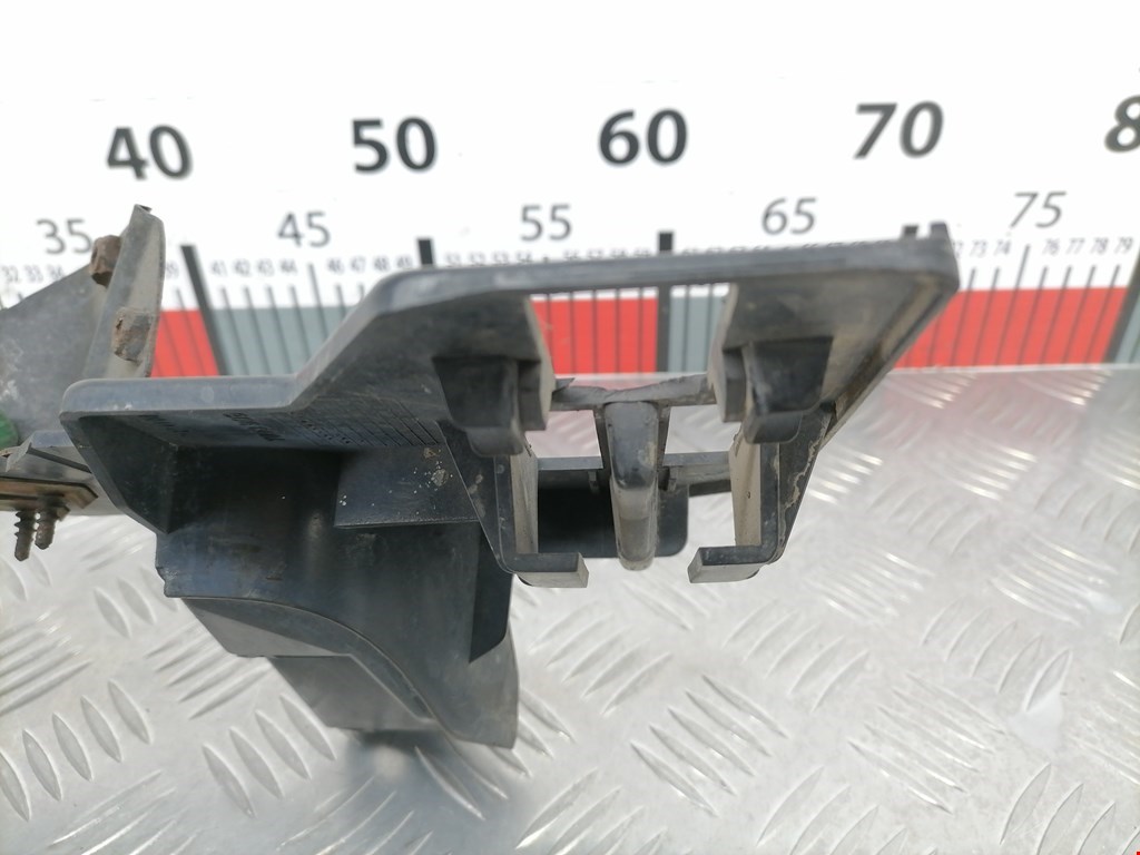 Кронштейн переднего бампера правый LAND ROVER Range Rover 2002-2012