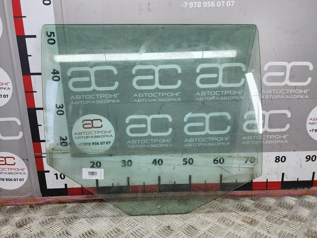 Стекло двери задней правой Skoda Fabia 2 (5J) (2007-2014)