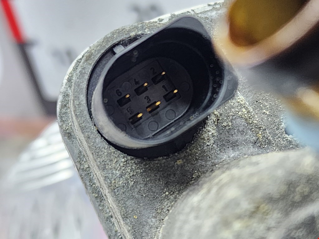 Заслонка дроссельная электрическая OPEL Zafira B 2005-2012