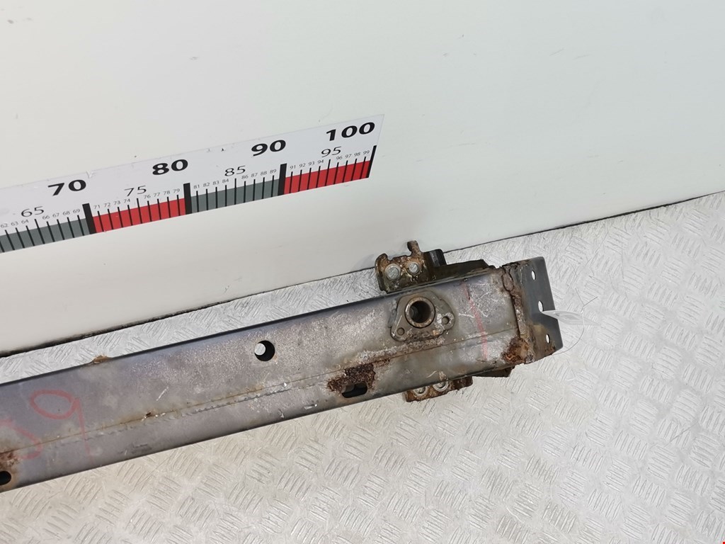 Усилитель переднего бампера (передний) TOYOTA Avensis 2009-2015