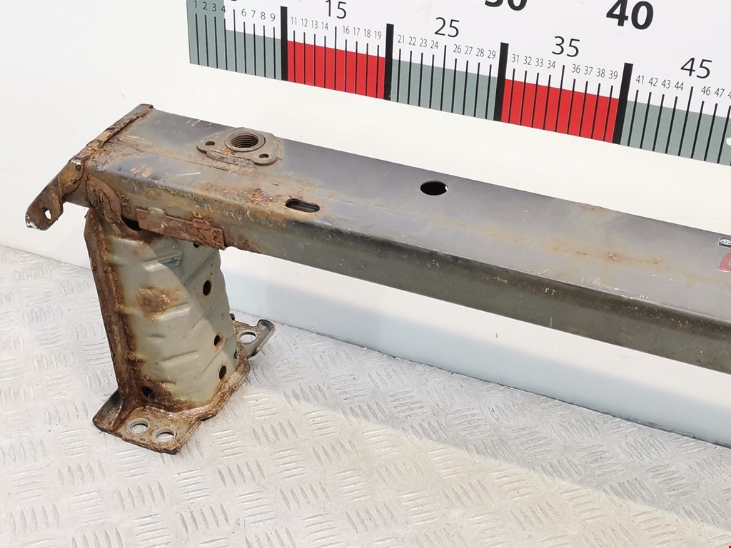 Усилитель переднего бампера (передний) TOYOTA Avensis 2009-2015