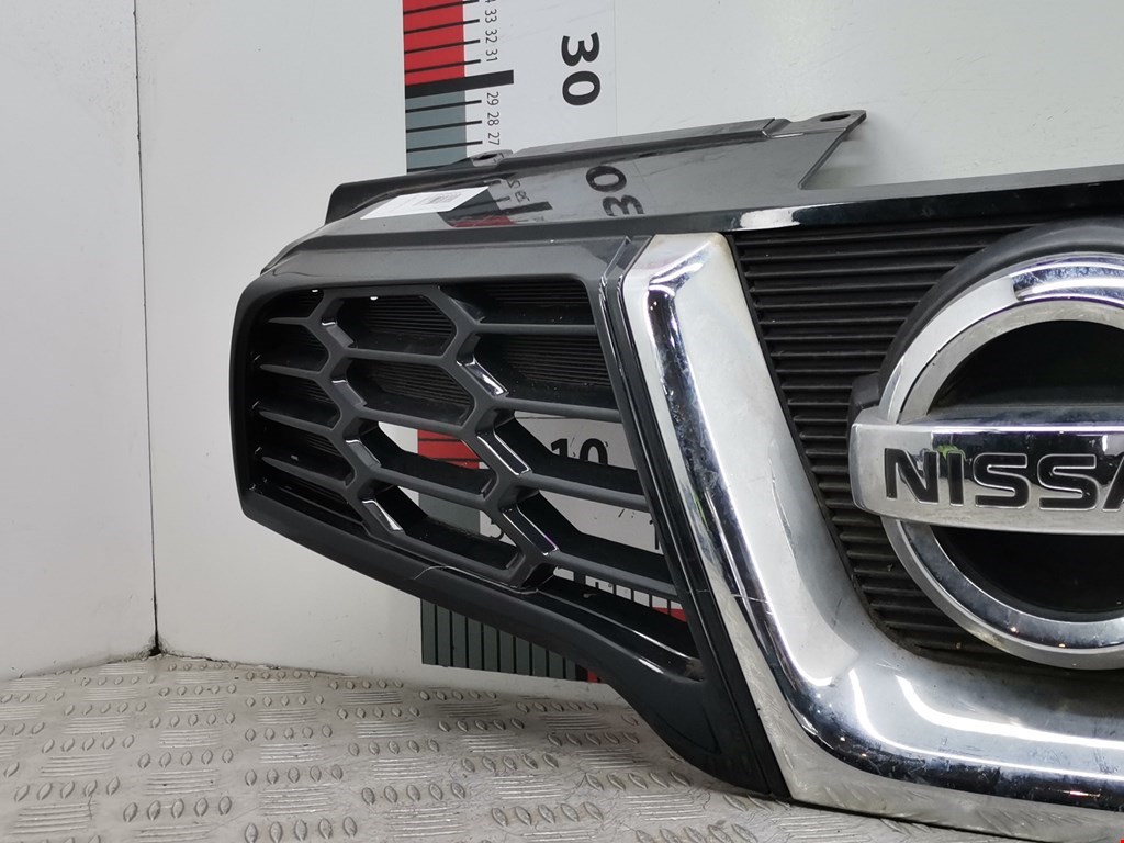 Решетка радиатора NISSAN Qashqai J10 2006-2013