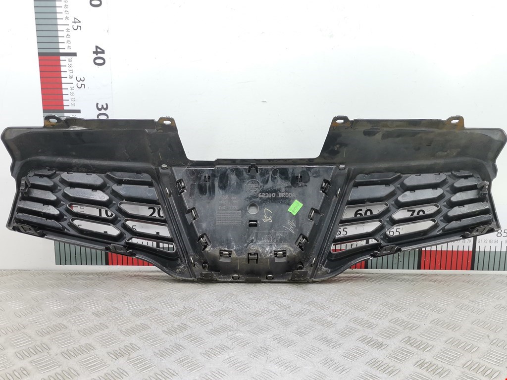 Решетка радиатора NISSAN Qashqai J10 2006-2013