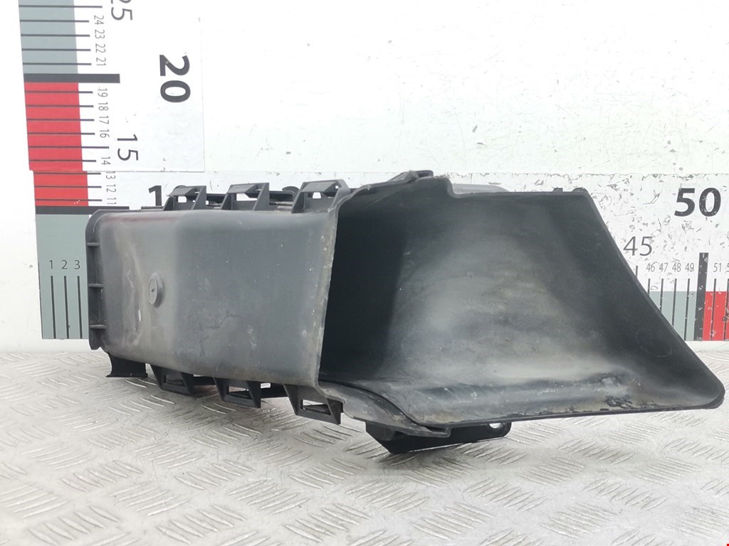 Воздуховод BMW 3er E90/E91 2005-2012