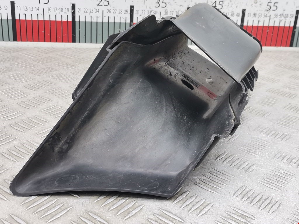 Воздуховод BMW 3er E90/E91 2005-2012