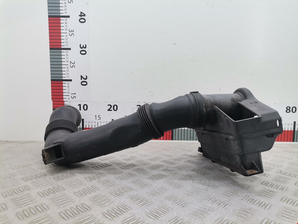 Патрубок воздушного фильтра VOLKSWAGEN Jetta V 2005-2011