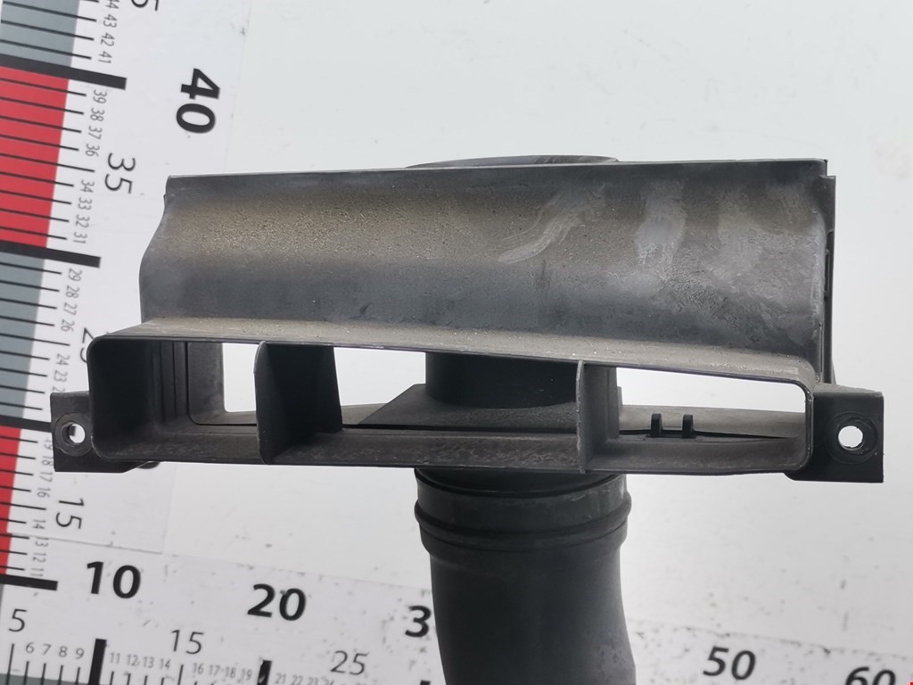 Патрубок воздушного фильтра VOLKSWAGEN Jetta V 2005-2011