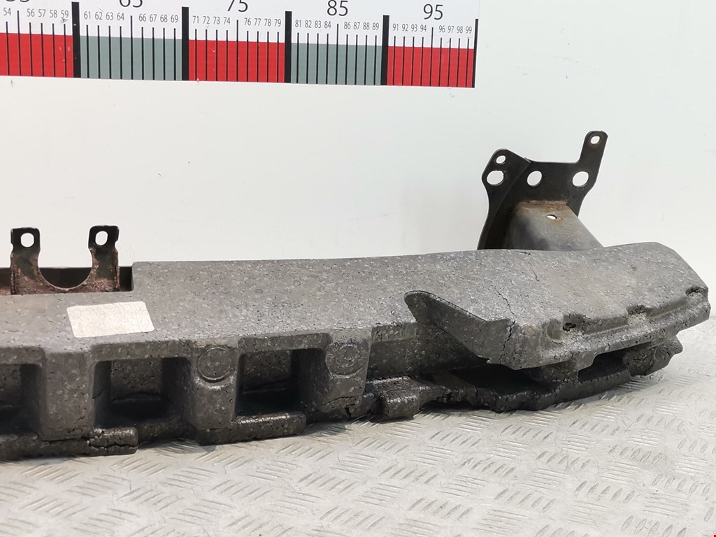 Усилитель переднего бампера (передний) VOLKSWAGEN Jetta V 2005-2011