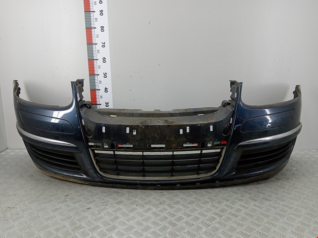Бампер передний VOLKSWAGEN Jetta V 2005-2011