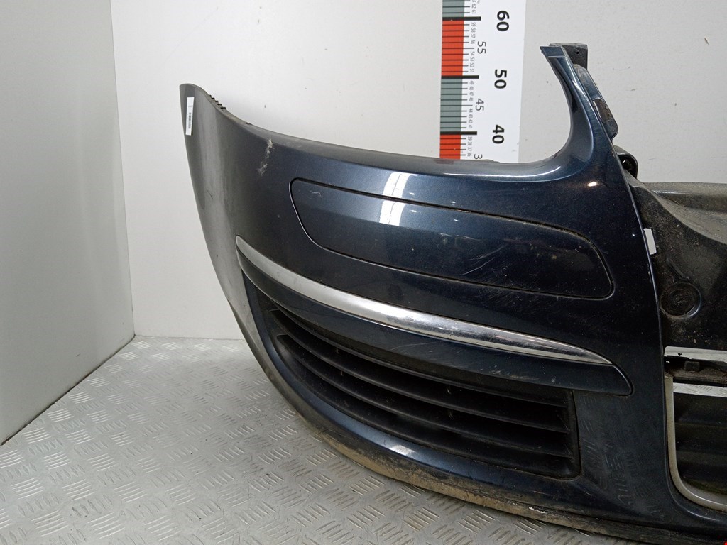 Бампер передний VOLKSWAGEN Jetta V 2005-2011