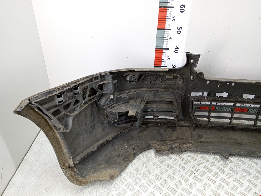 Бампер передний VOLKSWAGEN Jetta V 2005-2011