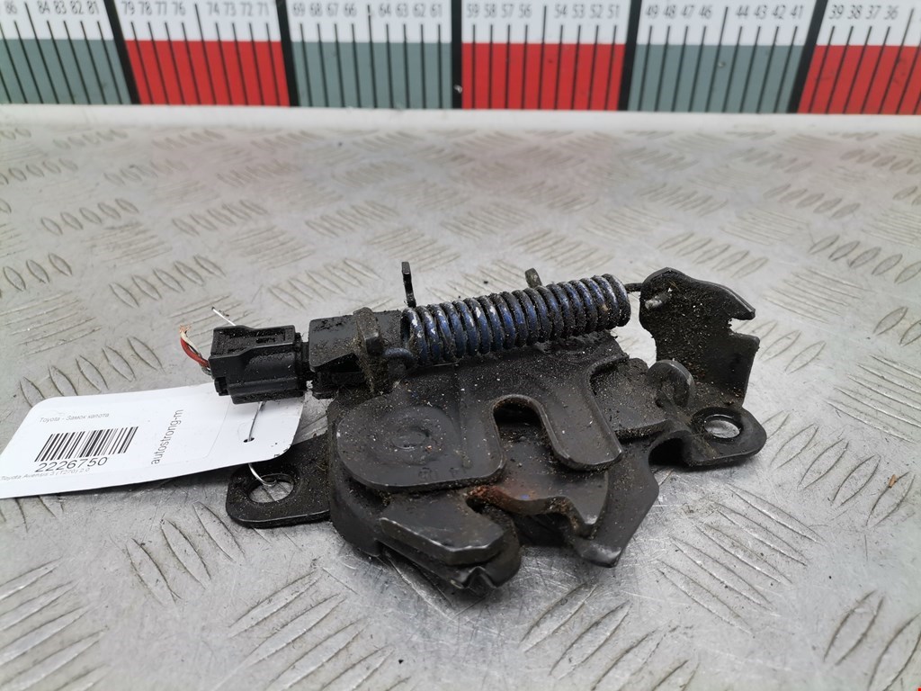 Замок капота TOYOTA Avensis 2009-2015