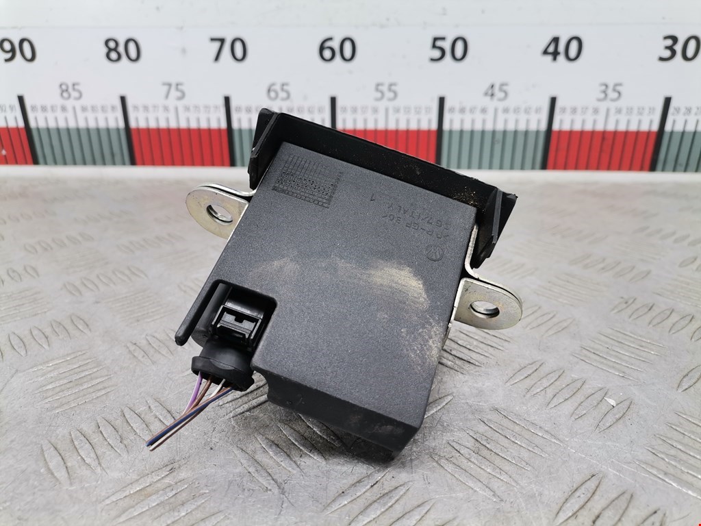 Замок багажника (крышки двери) VOLKSWAGEN Golf V 2003-2009