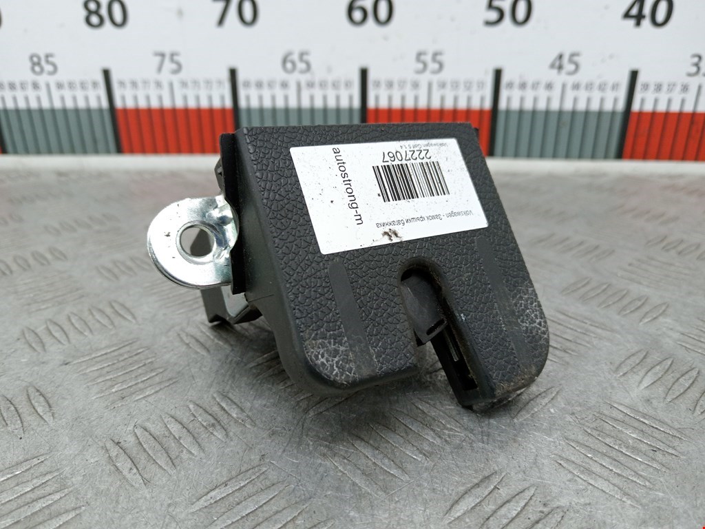 Замок багажника (крышки двери) VOLKSWAGEN Golf V 2003-2009