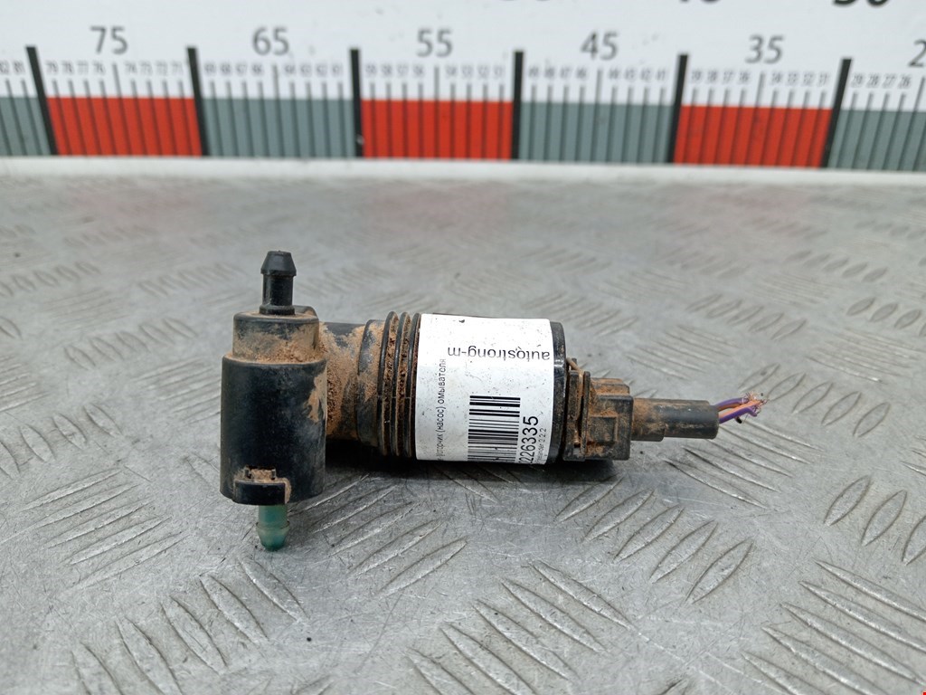 Насос (моторчик) омывателя Land Rover Freelander 2 (2006-2014)