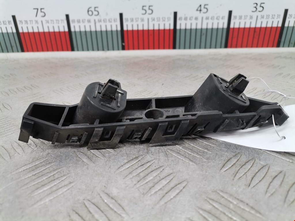 Кронштейн переднего бампера правый NISSAN Note E12 2013-2020