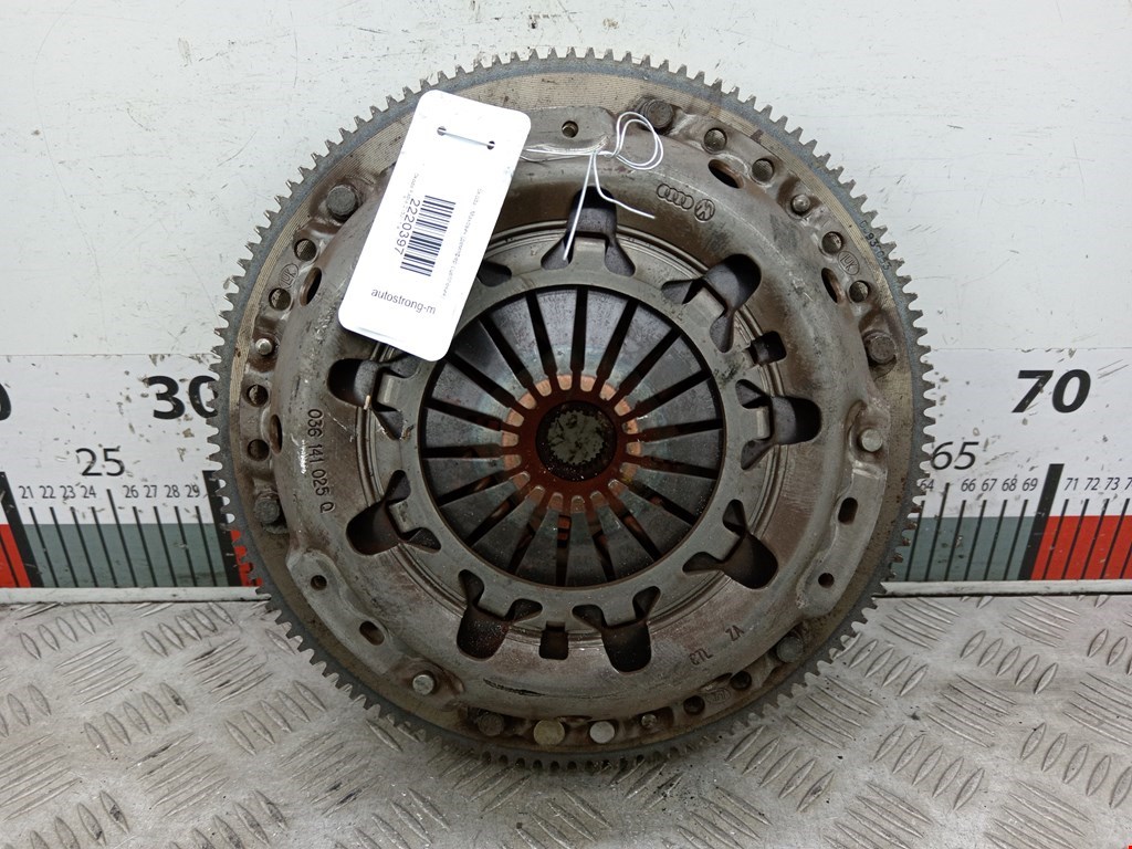 Маховик (демпфер сцепления) SKODA Fabia MK2 5J 2007-2014